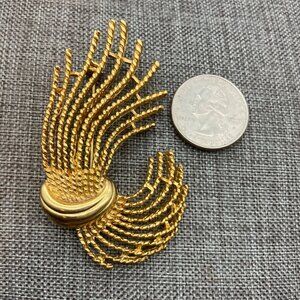 M Jent Brooch Pin 2.5 In Gold Abstract Wheat Knot Spray Swirl Vintage Retro